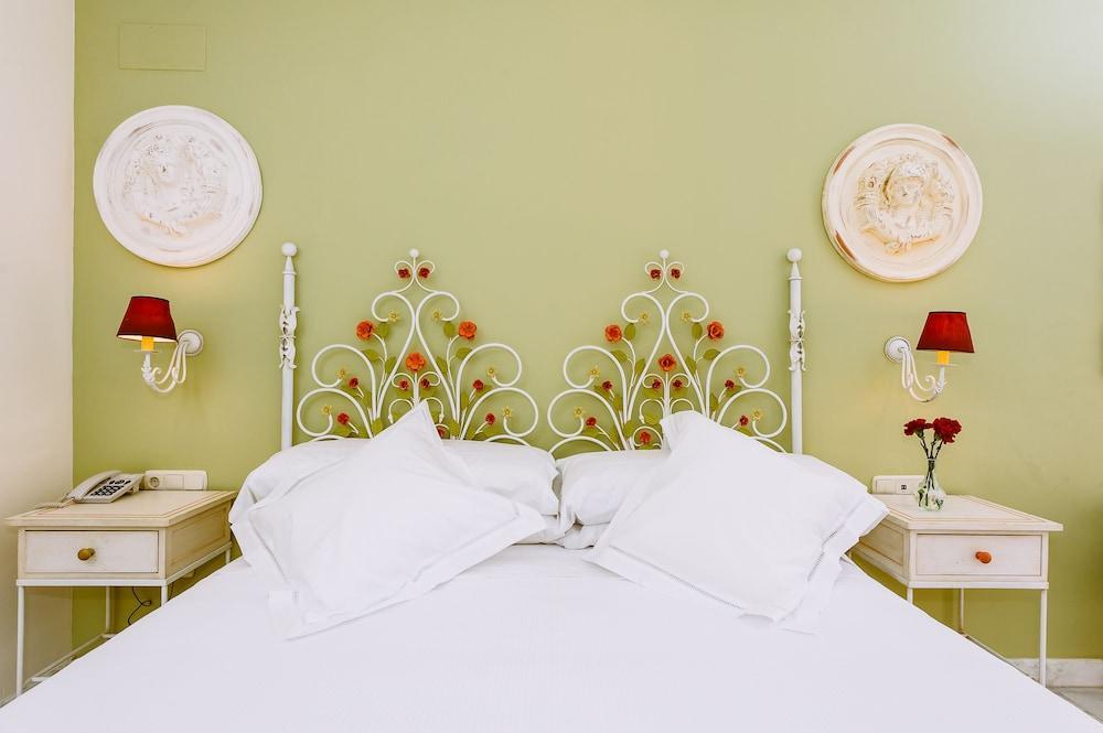 סביליה Basic Hotel Dona Manuela מראה חיצוני תמונה