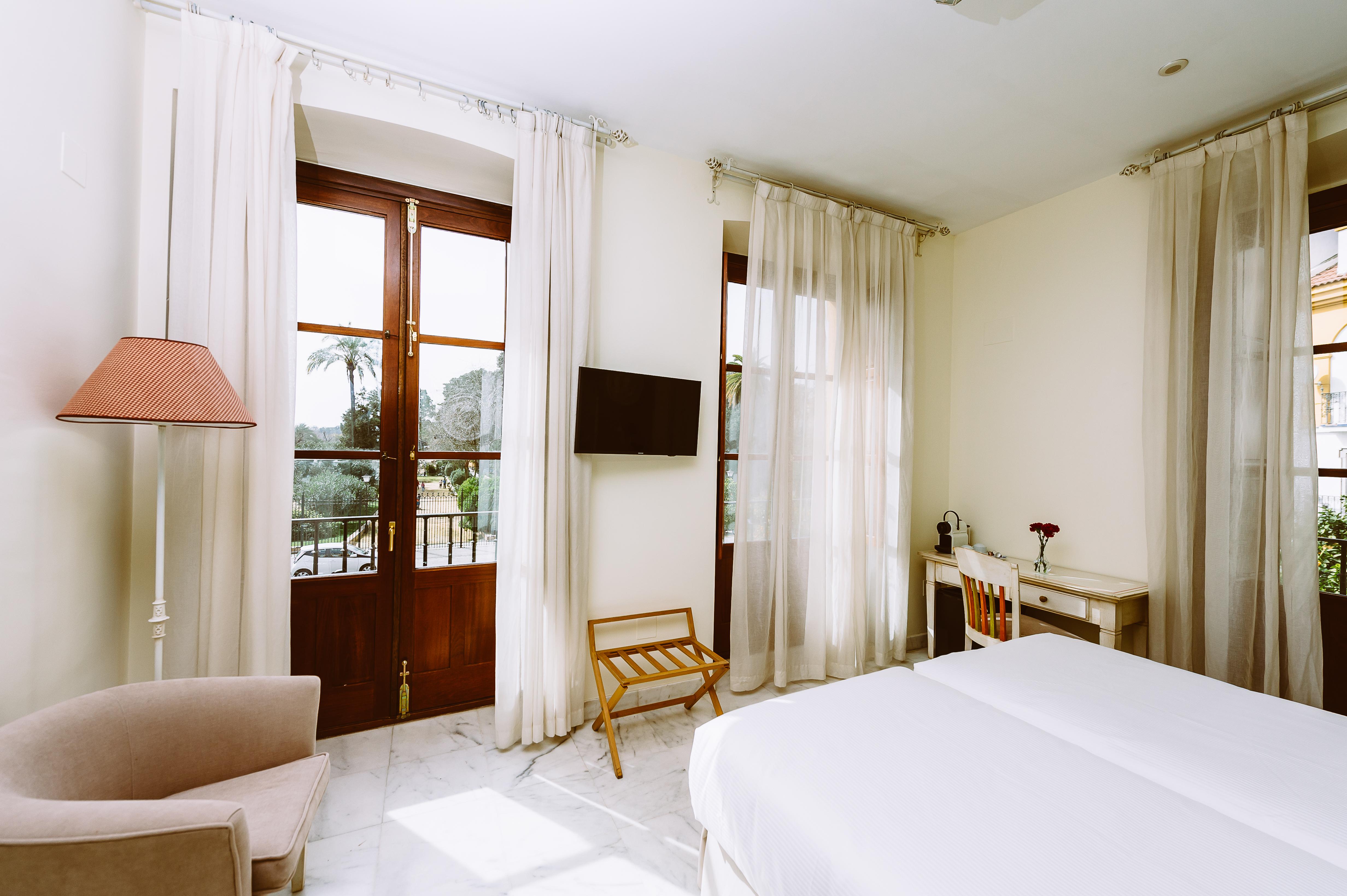 סביליה Basic Hotel Dona Manuela מראה חיצוני תמונה