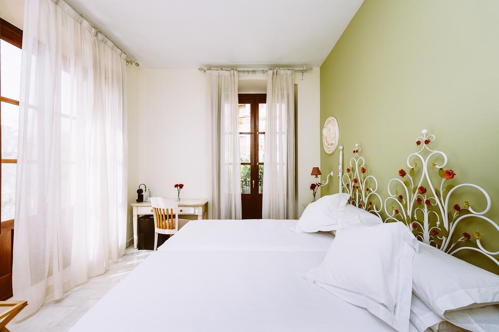 סביליה Basic Hotel Dona Manuela מראה חיצוני תמונה
