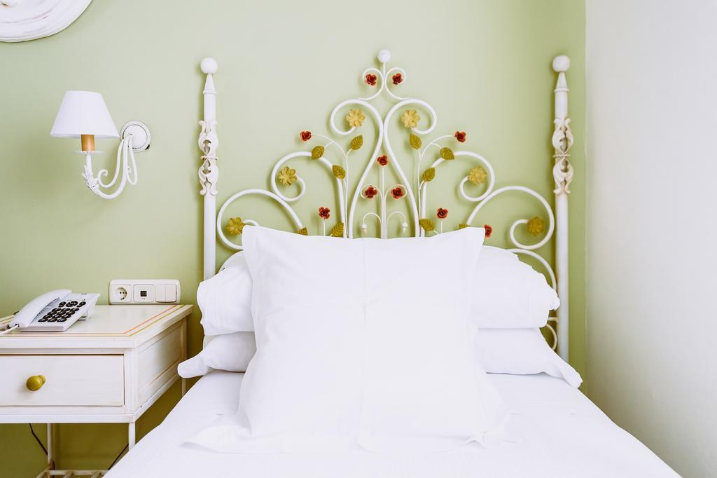 סביליה Basic Hotel Dona Manuela מראה חיצוני תמונה